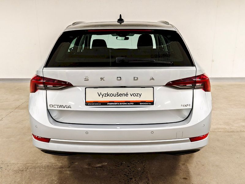 Škoda Octavia (2022) 2.0 TSI 140 kW DSG 4x4 Style P - fotka 27 z 30