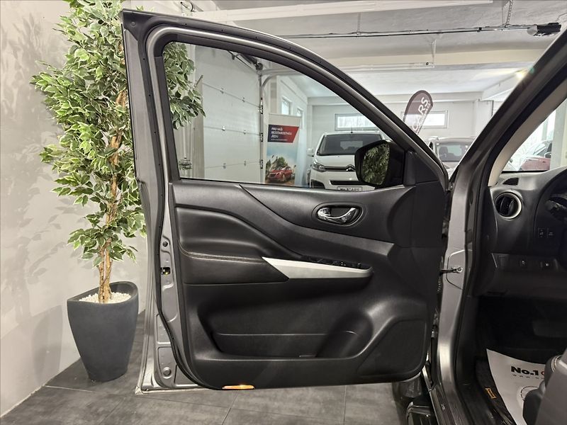 Nissan Navara 2,3   D TEKNA AT DOUBLE DPH - fotka 6 z 30