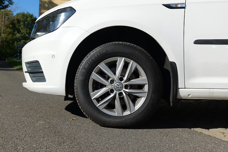 Volkswagen Caddy Maxi CNG DSG Tažné Klima Senzo - fotka 9 z 30