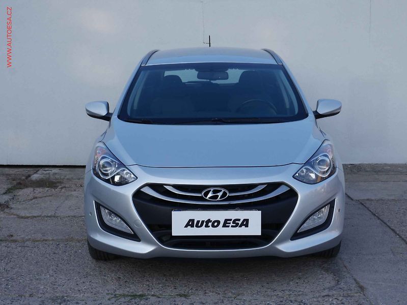 Hyundai i30 (2014) 1.6 CRDi, servis.kniha - fotka 2 z 16