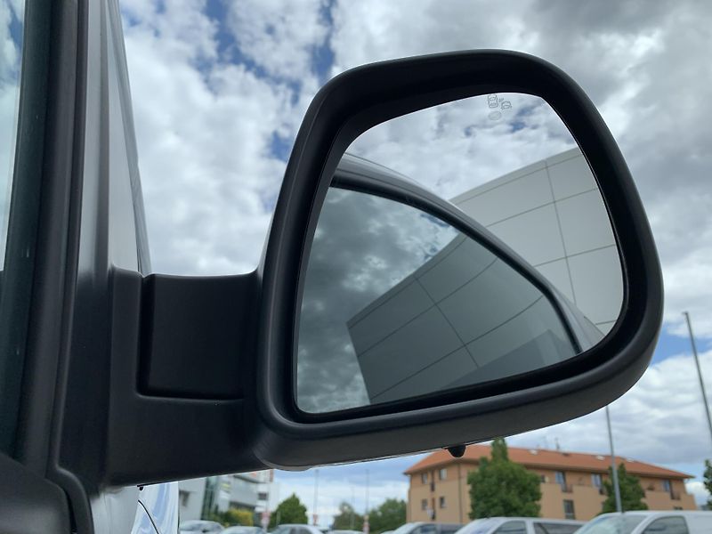 Toyota ProAce Verso L2 FAMILY 2.0 D-4D 130kW AT8 - fotka 27 z 30
