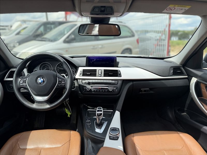 BMW Řada 3 2,0 XDRIVE NAVI,LED,PANO,DPH - fotka 23 z 39