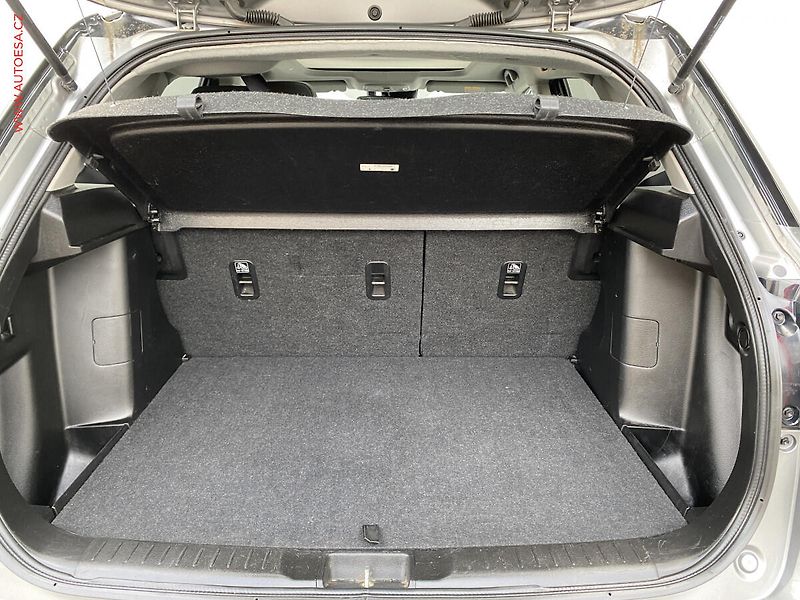 Suzuki Vitara (2019) 1.4B-Jet, Style, AT, panor - fotka 7 z 19