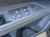Peugeot 3008 (2020) 1.2 PT, Allure, navi, kamera - náhled 12
