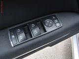 Mercedes-Benz Třídy E (2010) 1.8 CGi E 250 CGi, AT, tempo - náhled 11