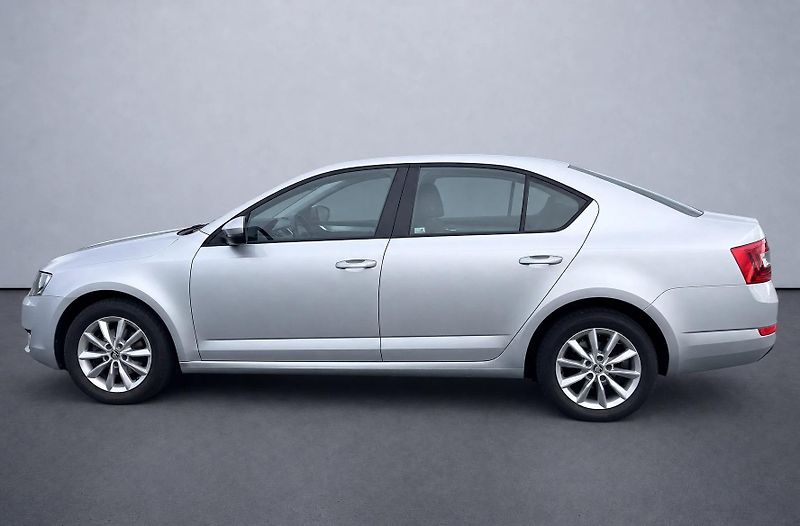Škoda Octavia 1.2 TSI Ambition - fotka 5 z 35