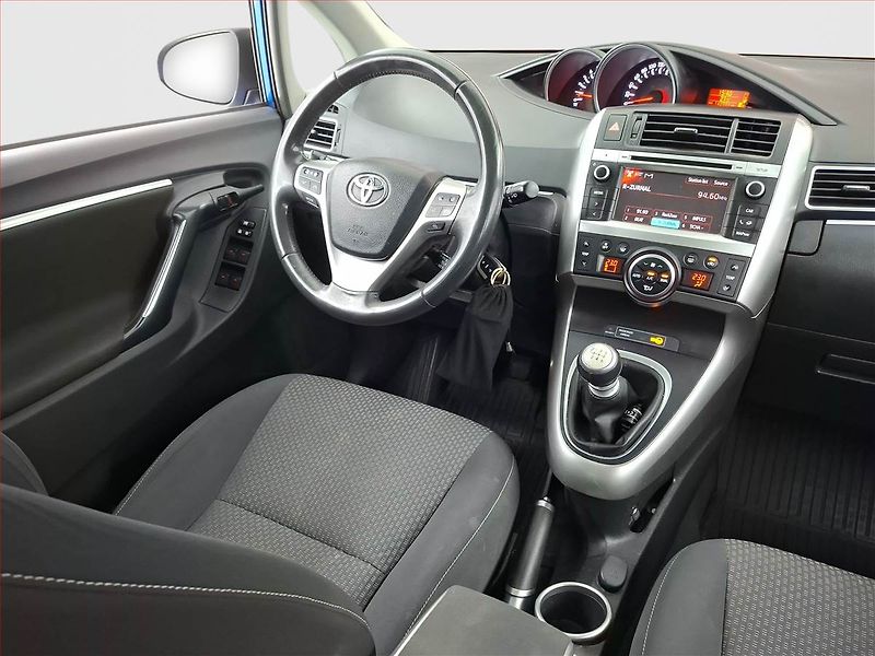 Toyota Verso (2013) 1.8 Valvematic, ČR,1.maj - fotka 7 z 17