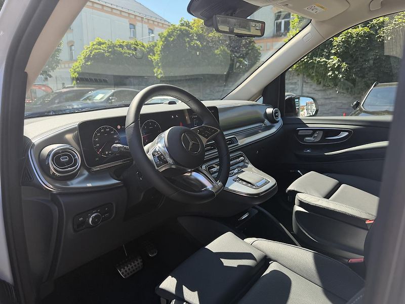 Mercedes-Benz Třídy V (2026) V 300 d / Exclusive / L / 4M - fotka 15 z 26