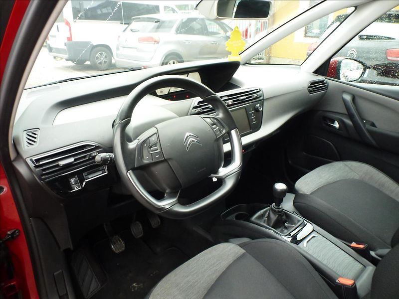 Citroën C4 Picasso 1,2 PureTech 110 MAN  SpaceTou - fotka 18 z 51