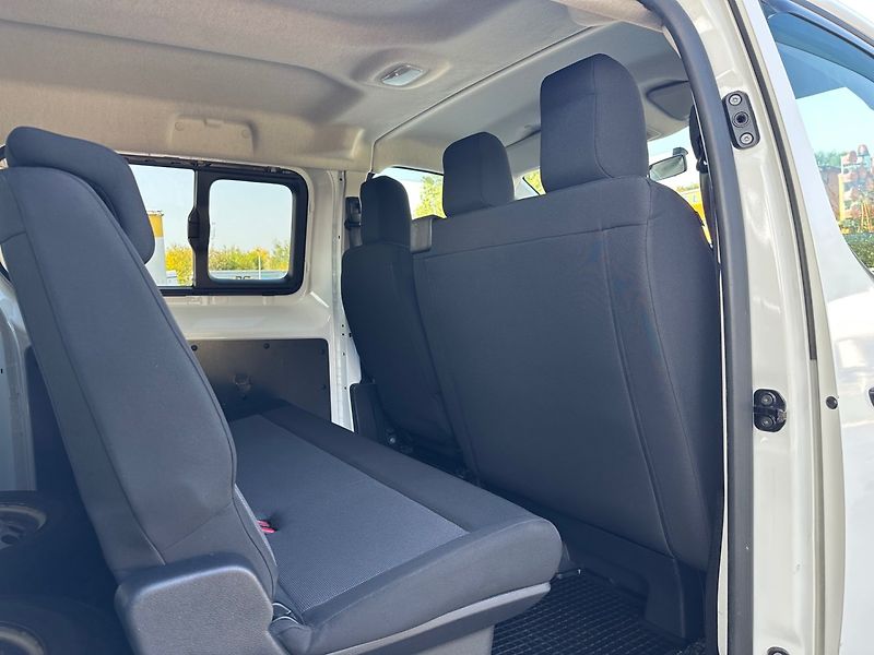 Toyota ProAce (2020) 2.0D 6 MÍST,VÝHŘEV SED.,100%KM - fotka 20 z 24