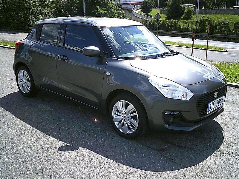 Suzuki Swift (2017) 1.2i KOUPENO ČR,1.MAJITEL - fotka 4 z 13