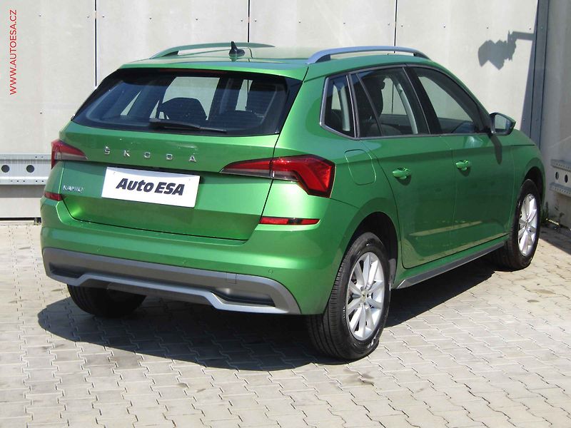 Škoda Kamiq (2020) 1.0 TSi, ČR, Style, STK3/28 - fotka 4 z 19