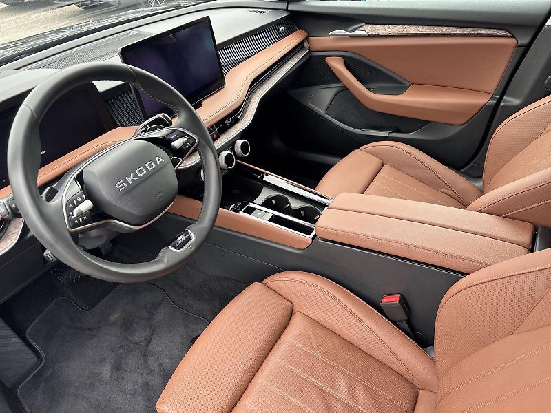 Škoda Superb (2025) Combi 1.5 TSI iV DSG L&K - fotka 7 z 33