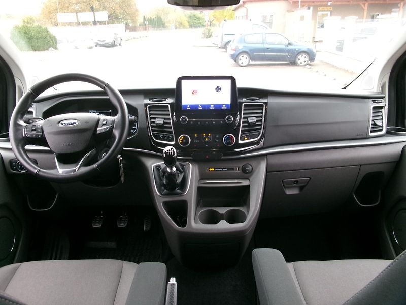 Ford Tourneo Custom (2022) 2,0TDCi L2H1 ZÁRUKA FORD  - fotka 26 z 36