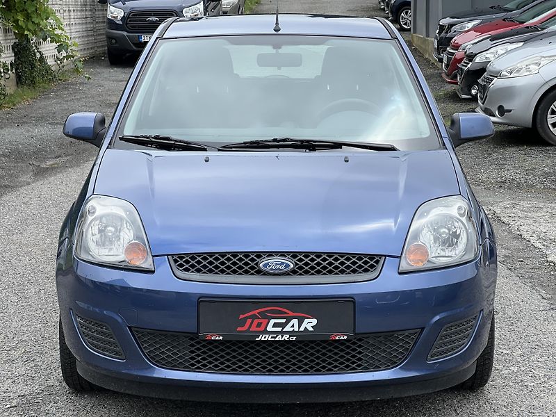 Ford Fiesta 1.3i 51Kw ČR TAŽNÉ KLIMA - fotka 2 z 36