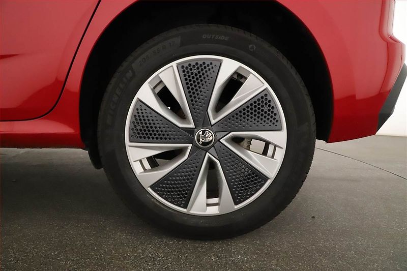 Škoda Kamiq (2024) 1.0 TSI, DRIVE, SENZORY - fotka 19 z 19
