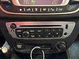 Renault Fluence (2013) 1.6i, ČR, Temp, park.asistent - náhled 13