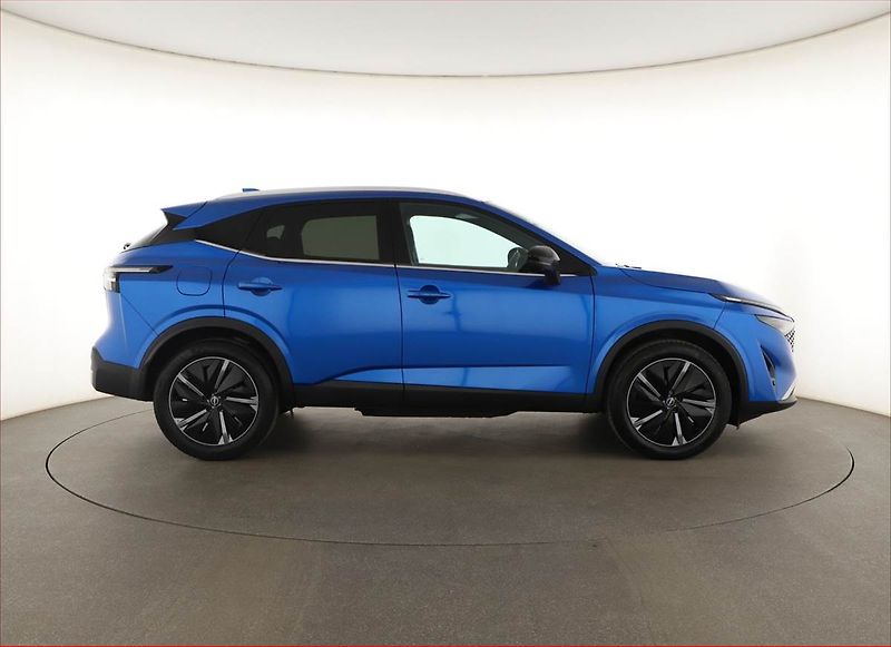 Nissan Qashqai (2025) 1.3 DIG-T MHEV, TEKNA, DPH - fotka 6 z 19