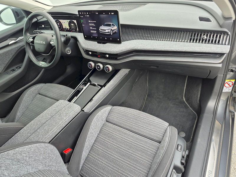 Škoda Superb (2025) Selection 2.0 TDI 110kW DSG - fotka 24 z 30