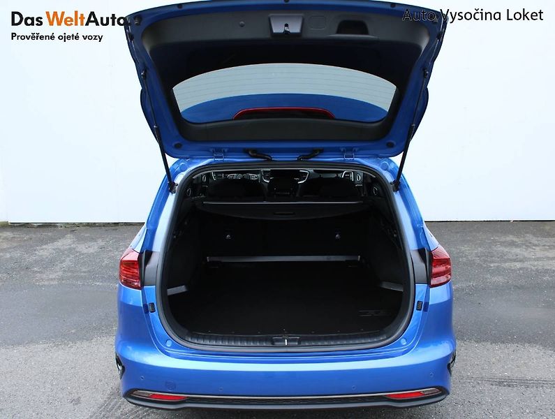 Kia Ceed (2022) 1.5 T-GDI TOP 117kW LED manuál - fotka 28 z 30