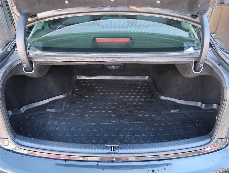Lexus IS 200 (2010) 220 d, Tempomat, Park. senzory - fotka 13 z 15