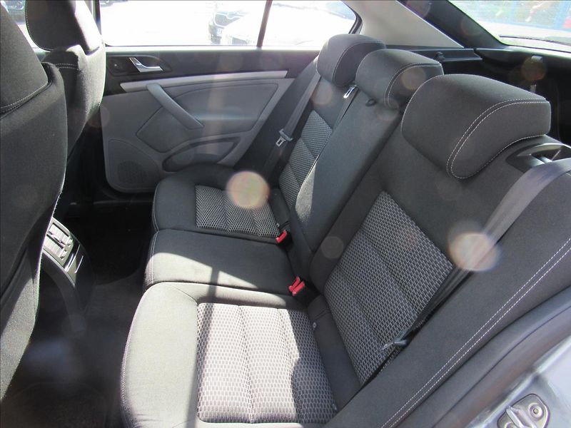 Škoda Octavia 1,4 TSi 90kW Sedan - fotka 10 z 30