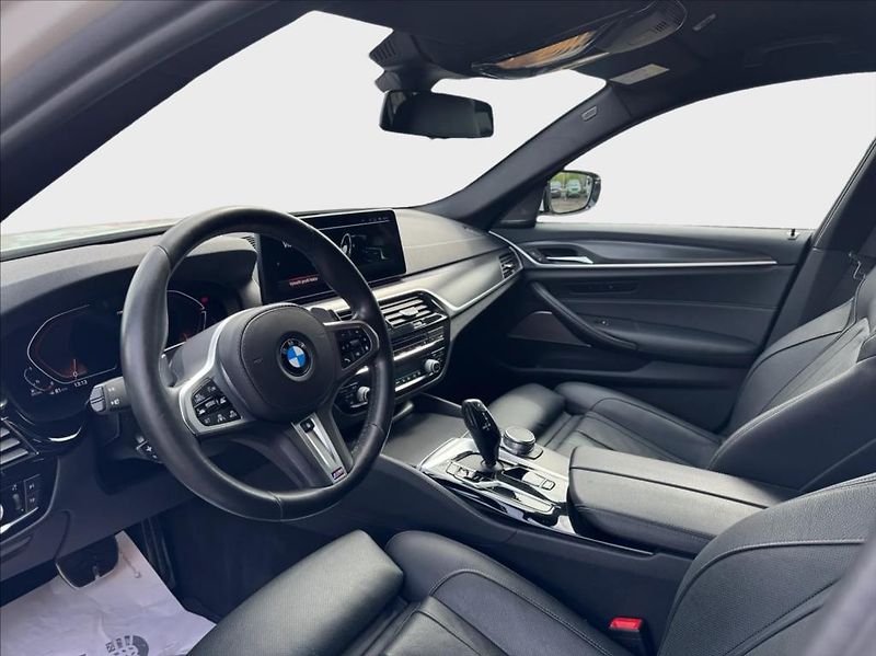 BMW Řada 5 540XD,250kw,M packet - fotka 12 z 34