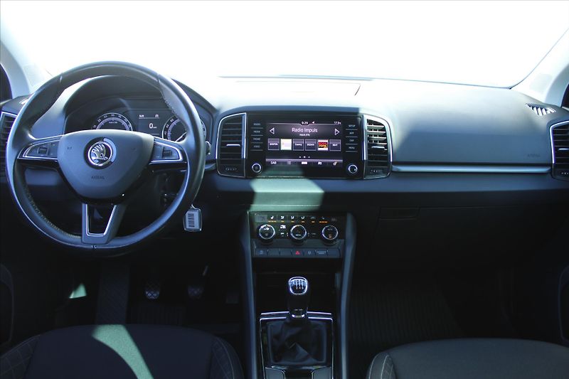 Škoda Karoq 1.6 TDI 85kW AMBITION DPH ČR - fotka 13 z 22