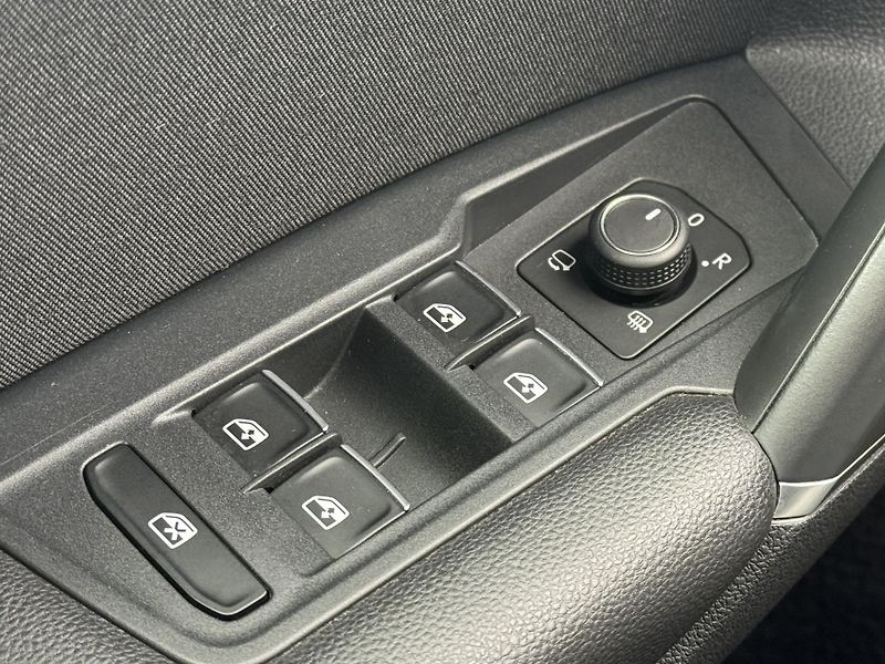 Volkswagen Tiguan (2016) 2.0TDi DSG 4M Highline Virtual - fotka 26 z 47