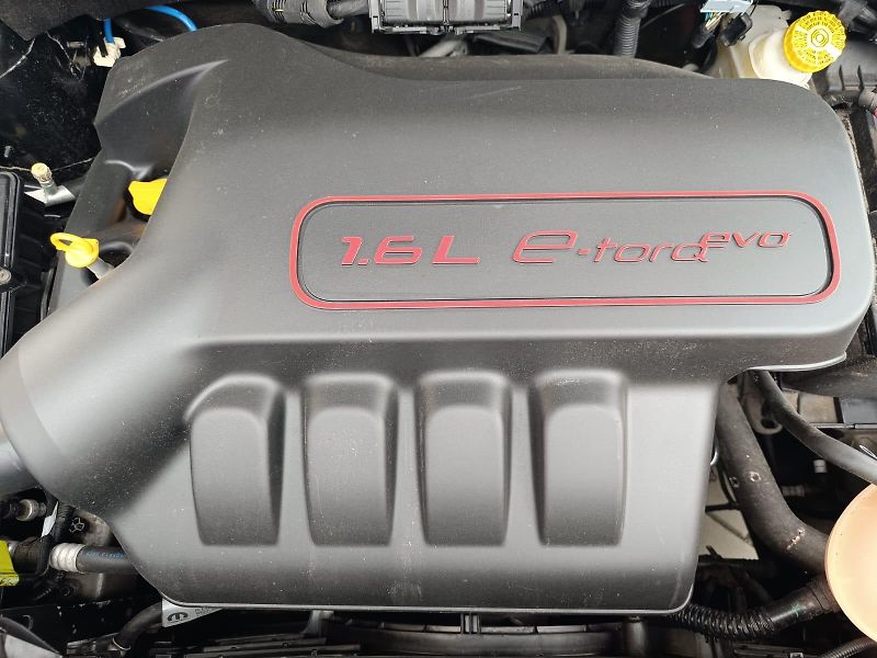 Jeep Renegade 1.6/81KW, ATMOSFÉRICKÝ MOTOR! - fotka 15 z 37