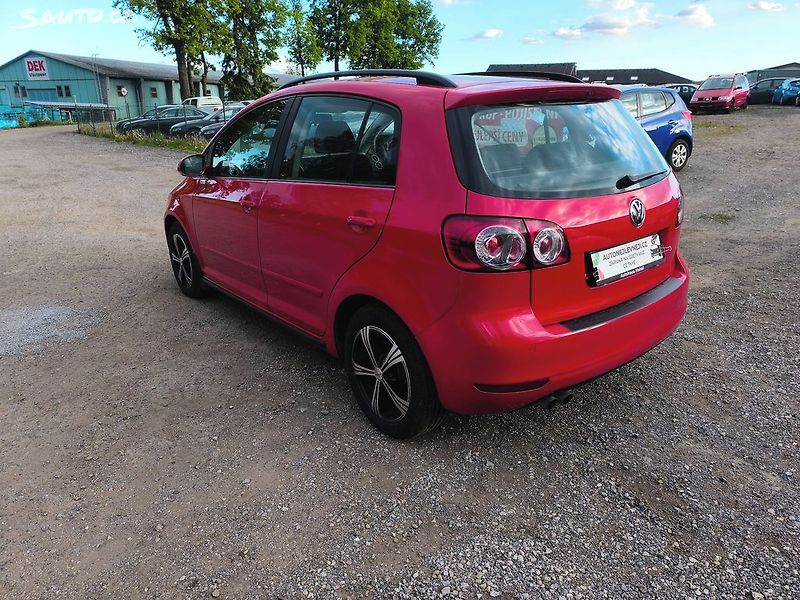 Volkswagen Golf Plus 2.0TDI,KRÁSNÝ,VÝBAVA,135KM - fotka 4 z 25