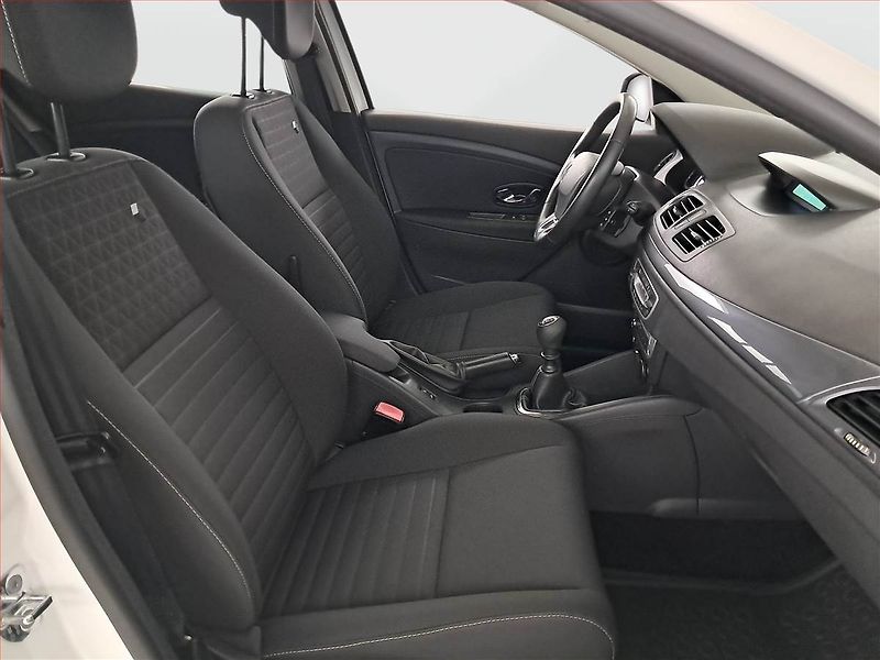 Renault Mégane (2015) Limited 1.6 16V, ČR,1.maj - fotka 9 z 16