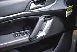Peugeot 308 (2020) GT NAVI1.5 BlueHDi ČR 1MAJITEL - náhled 31