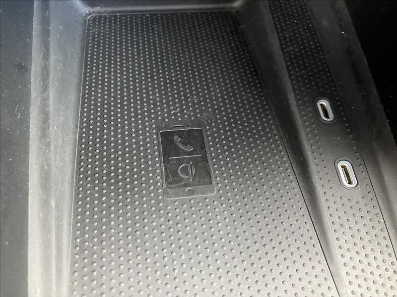 Škoda Octavia 2,0 TAŽNÉ,KŮŽE,MATRIX-BEAM - fotka 22 z 36