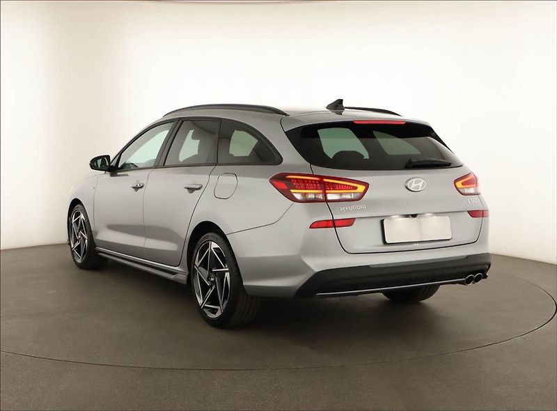 Hyundai i30 (2025) 1.5 T-GDI MHEV 48V, N-LINE - fotka 4 z 16