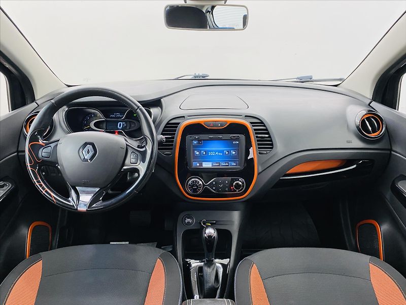 Renault Captur 1,5 dCi 66 kW Navi - fotka 9 z 24