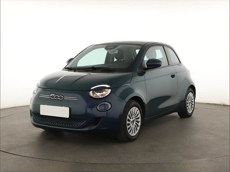 Fiat 500e (2023) 42 kWh, SoH 94%, Automat - fotka 2 z 19