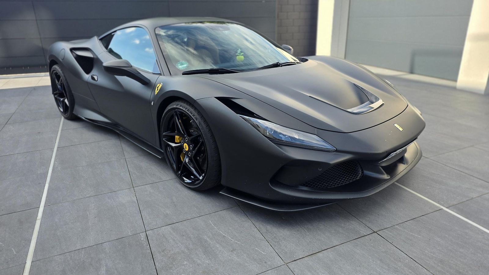 Ferrari F8 SERVIS-PLNÁ ÁRUKA-MAT WRAP