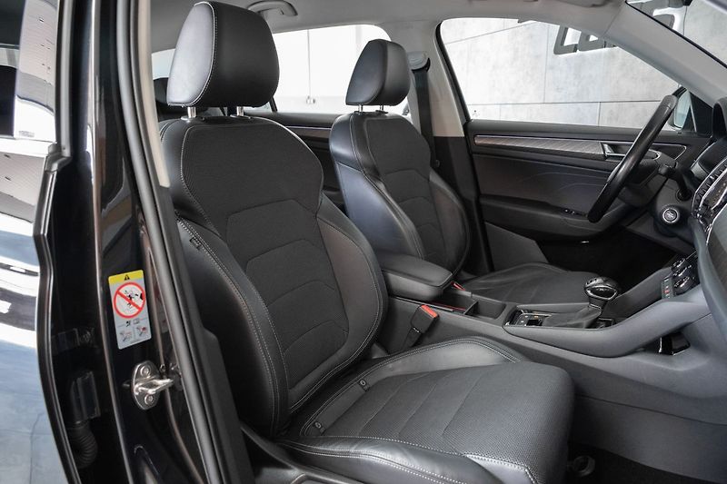 Škoda Kodiaq 2.0 TDI DSG*4X4*7.MÍST*ACC*DPH - fotka 15 z 46