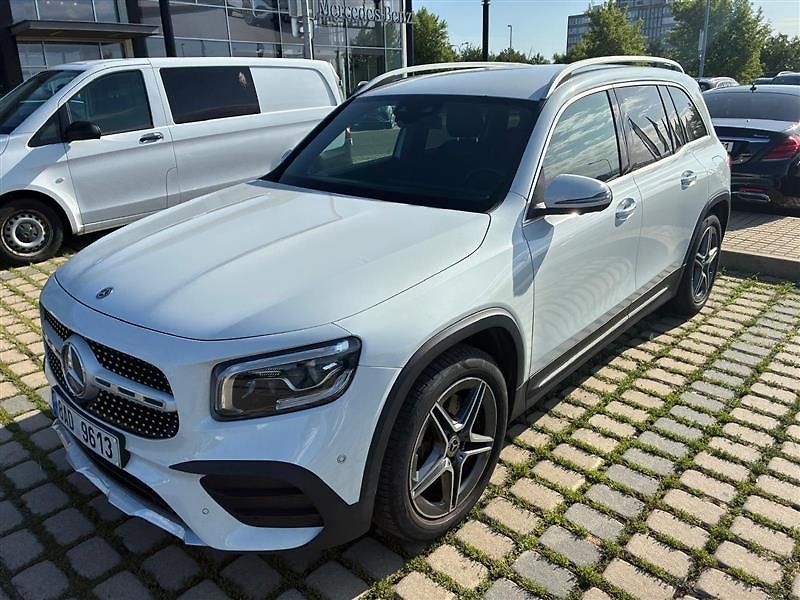 Mercedes-Benz GLB (2020) - fotka 7 z 18