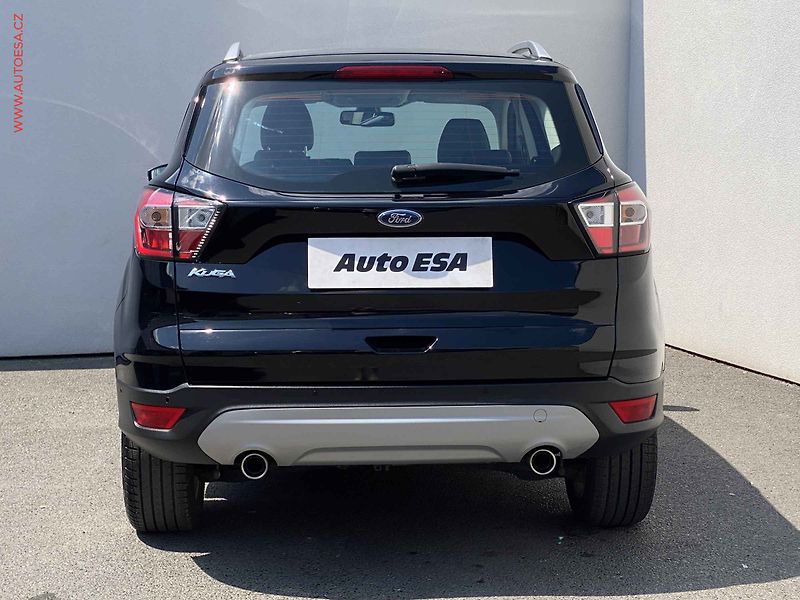 Ford Kuga (2019) 1.5 EB, Titanium, AT, navi - fotka 5 z 19