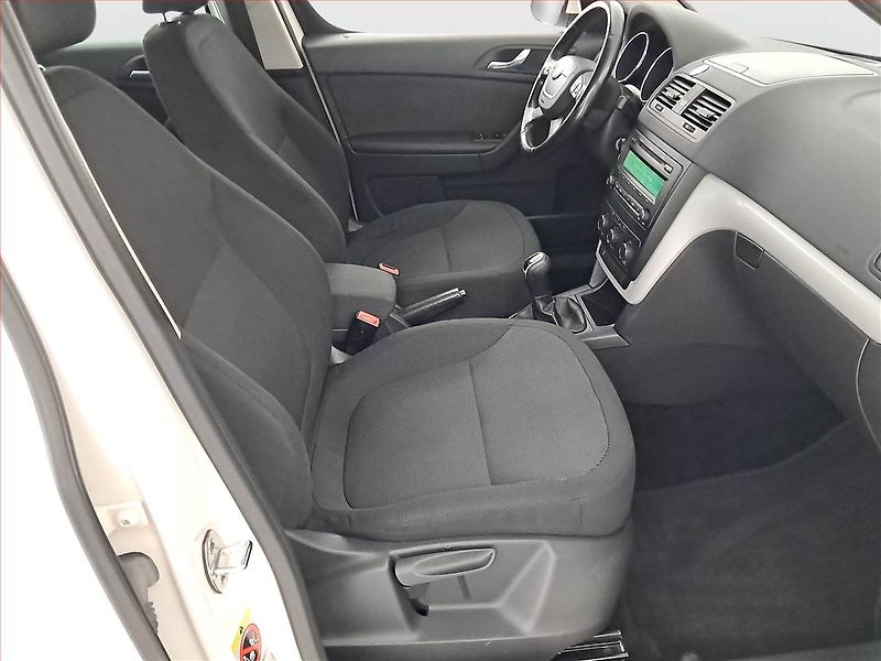 Škoda Yeti (2011) 1.2 TSI, Tempomat - fotka 9 z 16