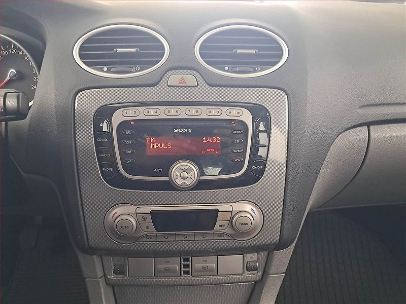 Ford Focus (2009) 1.6 TDCi, Serv.kniha, po STK - fotka 12 z 14