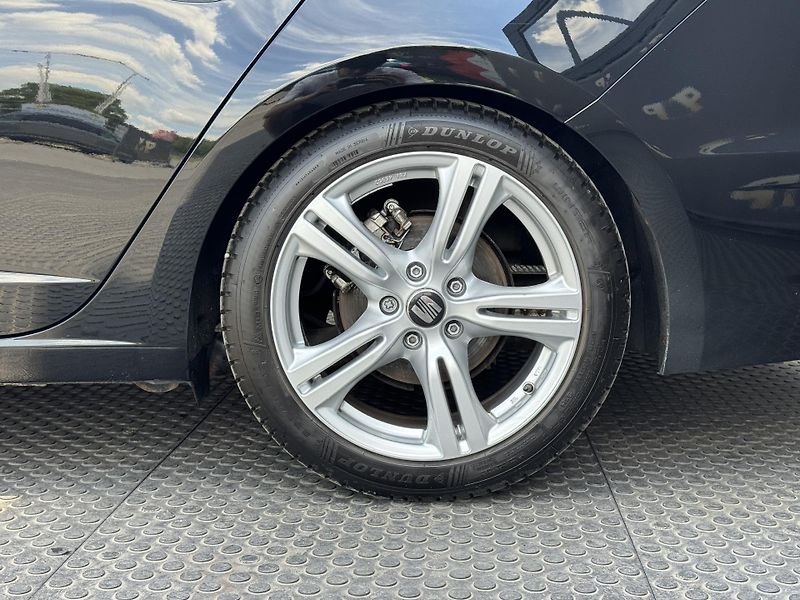 Seat Leon (2018) 1.5TSi MAN FR Virtual PANO RZV - fotka 52 z 52