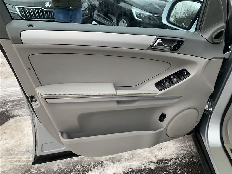 Mercedes-Benz Třídy M 4,0 CDI - fotka 10 z 21