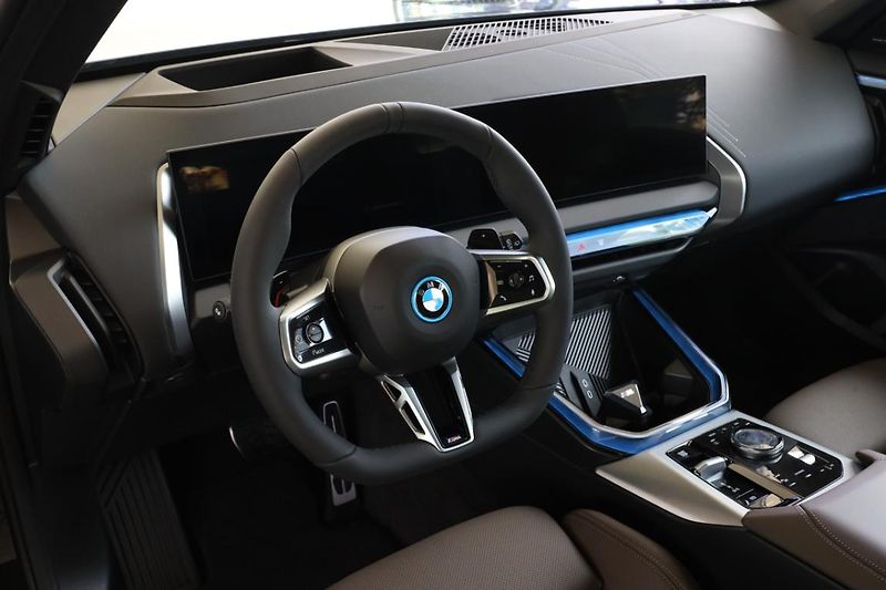 BMW X3 30e xDrive - fotka 2 z 18