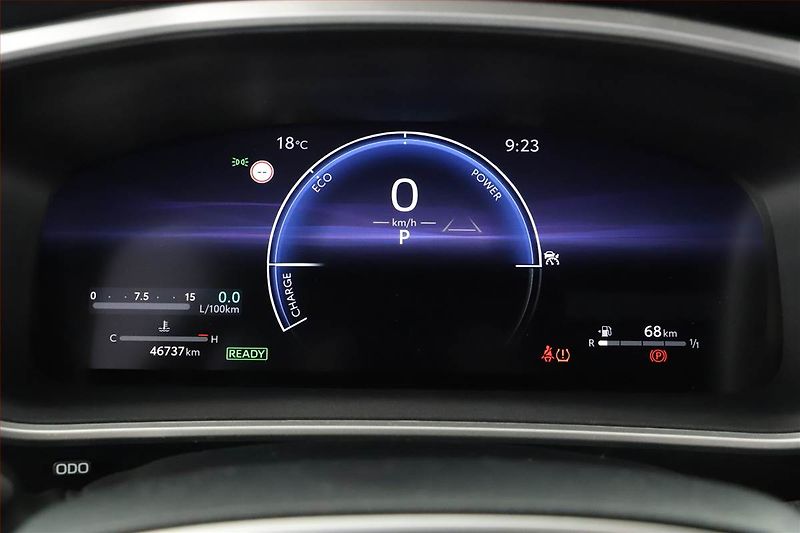 Toyota Corolla Cross (2024) 2.0 Hybrid 2WD - fotka 9 z 20