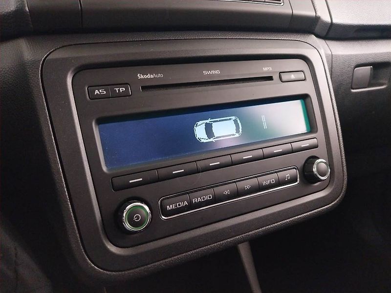 Škoda Fabia (2012) Ambition 1.6 TDI, Serv.kniha - fotka 16 z 20