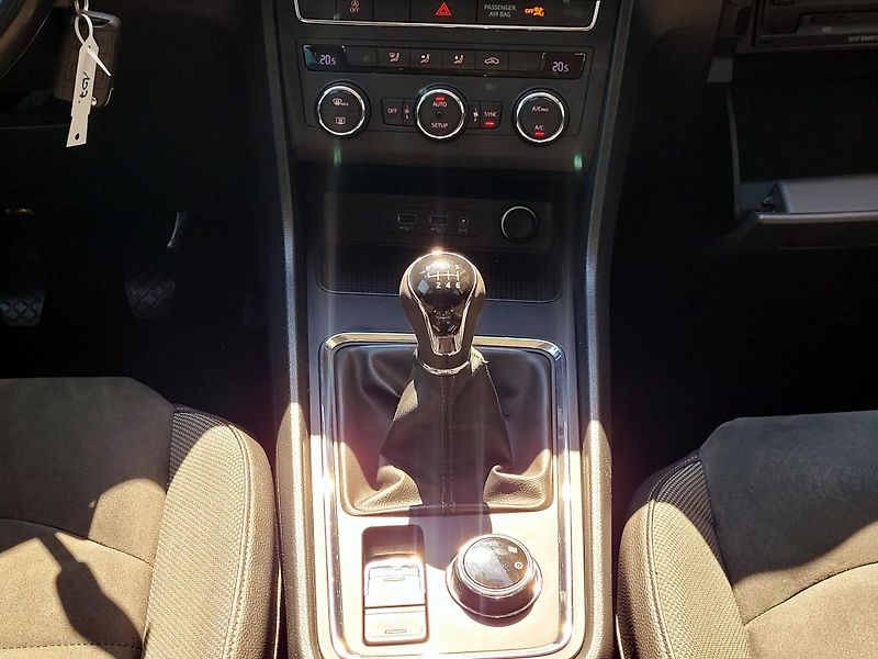 Seat Ateca TDi STYLE CEBIA,kamera,LED    - fotka 34 z 44