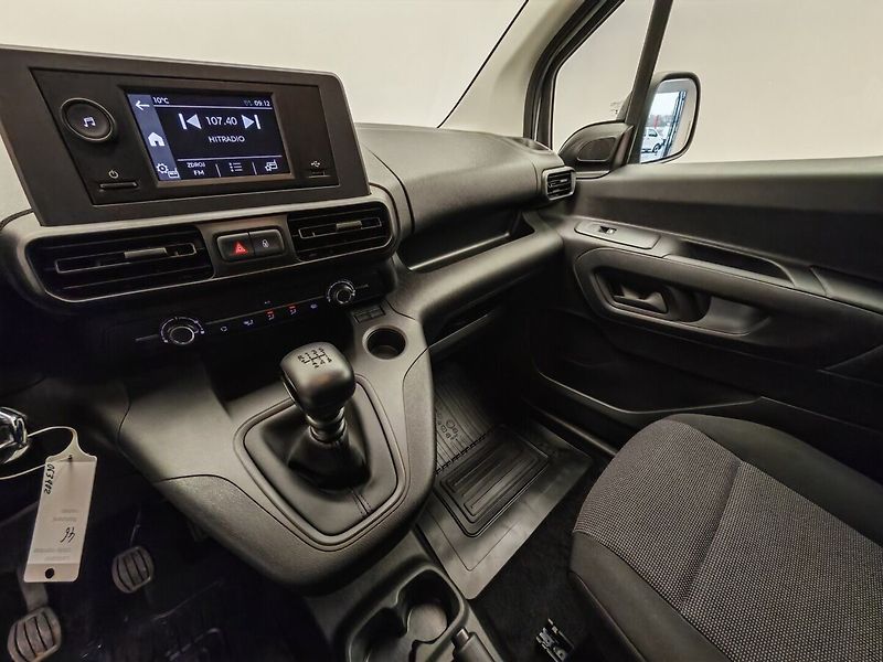Toyota ProAce City 1.5 D-4D 130k Extra LWB Active - fotka 22 z 24
